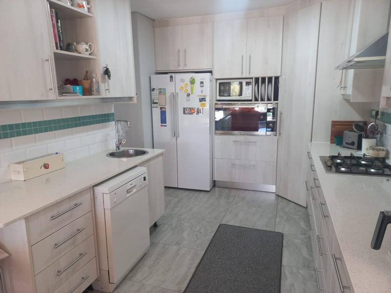3 Bedroom Property for Sale in Somerset West Western Cape